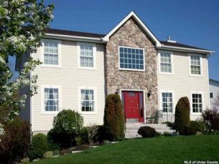 18 Mayer Dr, Highland, NY 12528-1805