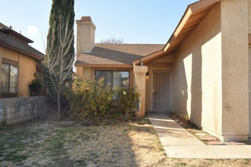 12402 Orion St, Victorville, CA 92392-8887
