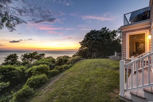 1600 Hyatt Rd, Southold, NY 11971-3123