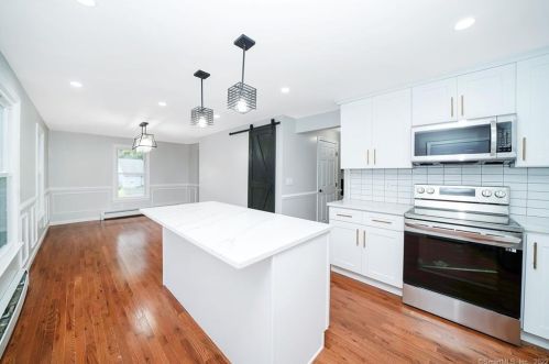 97 Bramblebush Rd, Manchester CT  06040-6300 exterior