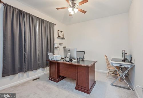 1746 Ann Scarlet Ct, Woodbridge VA  22191-3992 exterior