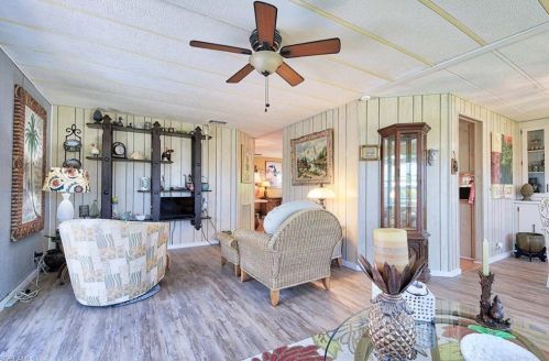 38 Le Mans Dr, Naples FL 34112-9126 exterior