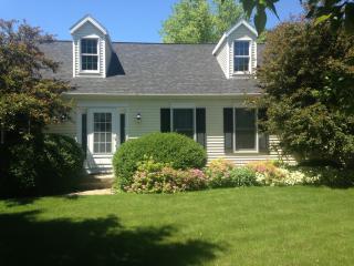 1670 Northridge Ct, Menasha, WI 54952-1048
