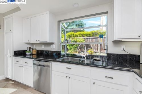 7336 Las Palmas Way, Pleasanton CA  94568-2775 exterior