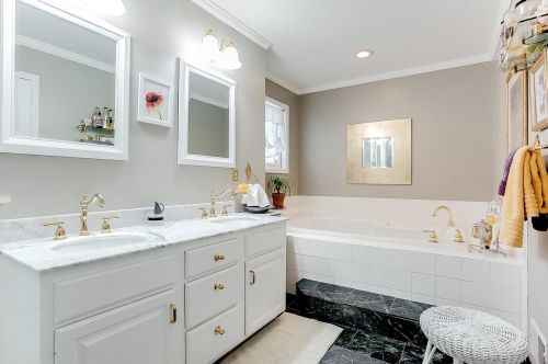 668 Crimson Leaf Trl, Saint Paul MN 55123-3045 exterior