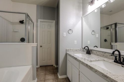 8514 Sports Haven Dr, Humble TX  77346-6000 exterior