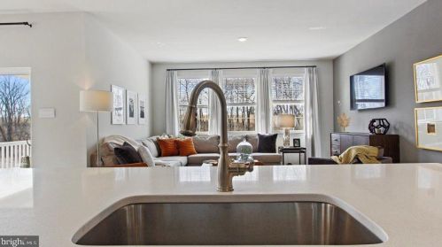 101 Brookside Ln, Gettysburg PA  17325-2026 exterior