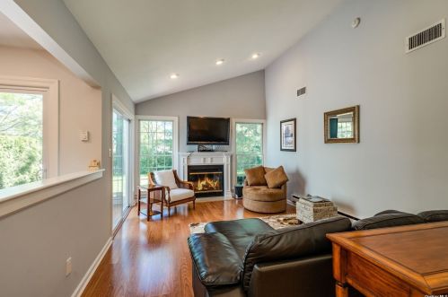 35 Standish Dr, Mount Sinai NY  11766-2621 exterior