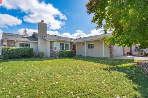 1902 Tulipwood Dr, Lake Nacimiento CA  93446-4467 exterior