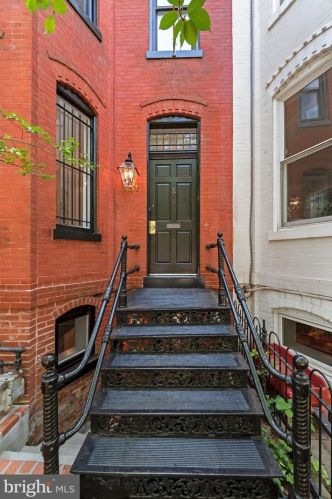 631 Massachusetts Ave, Washington, DC 20001-3743