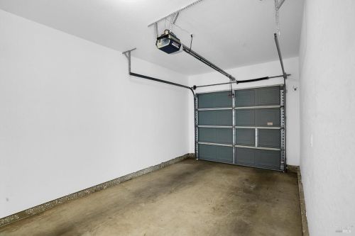 70 Fountain Grove Cir, Fairfield CA  94558-2485 exterior