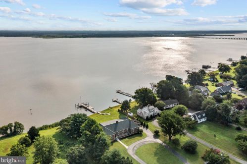 19725 Tidewater Trl, Tappahannock VA  22560 exterior