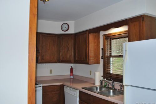 274 Minortown Rd, Woodbury, CT 06798-2202