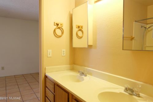 2131 Margaret Ave, Tucson AZ 85716-2722 exterior