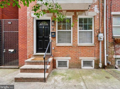 1616 Bainbridge St, Philadelphia, PA 19146-2033