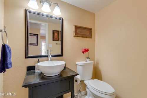 4536 Villa Theresa Dr, Glendale AZ 85308-8258 exterior