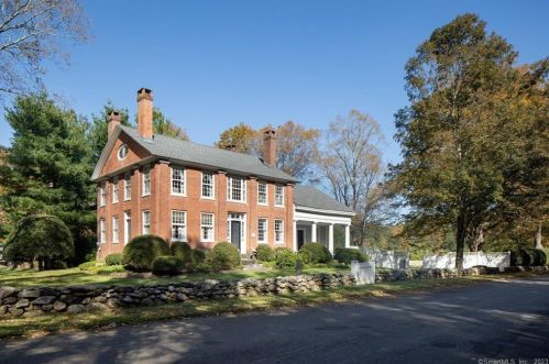 24 Dings Rd, New Hartford, CT 06057-3009
