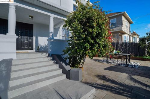 2340 24th St, Oakland, CA 94601-1254