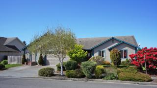 1690 Tasi Ln, Mckinleyville, CA 95519-7208