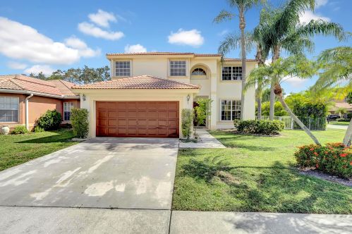 3696 Hudson Ln, Boynton Beach, FL 33436-8551