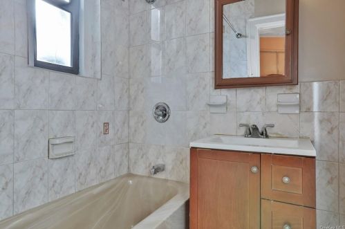 531 Lincoln Ave, Mount Vernon NY  10552-3753 exterior