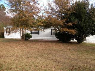 24 Windsor Dr, Hubert, NC 28539-3606
