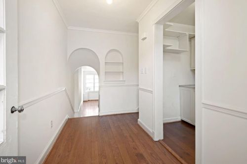 1030 31st St, Washington DC  20007-4405 exterior