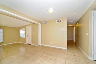 112 Emerald Ln, Largo FL  33771-2625 exterior