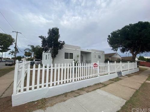 307 D Ave, National City, CA 91950-1240