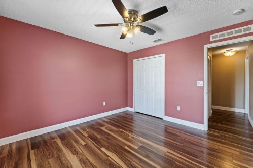 866 Abingdon Ave, Fort Pierce FL  34953-2861 exterior