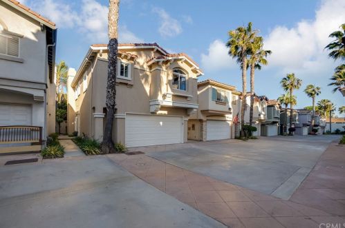 520 Maria Ave, Redondo Beach, CA 90277-3015