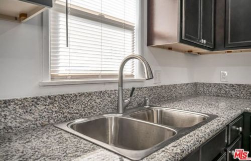 44643 Date Ave, Lancaster CA 93534-3101 exterior