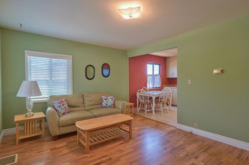 1237 Flores St, Seaside CA  93955-5516 exterior