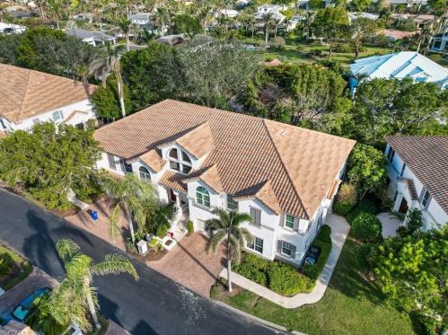 211 Colonade Cir, Naples FL  34103-8723 exterior