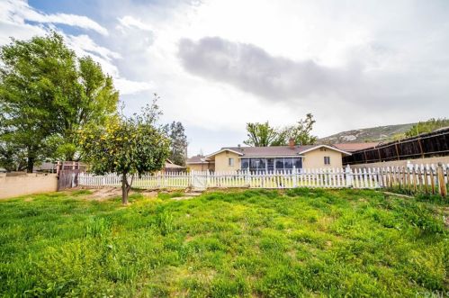 5361 Golden Ave, Riverside CA  92505-2416 exterior