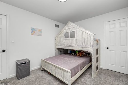7 Jessica Ln, Dover NJ  07801-4743 exterior