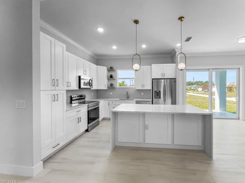 4601 Flora Ave, Lehigh Acres, FL 33976-4798