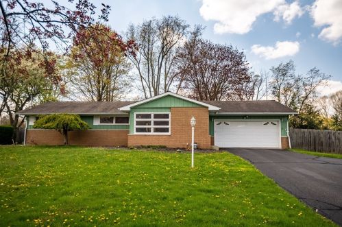 12 Redwood Dr, Greenville PA  16125-1138 exterior