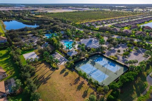 1955 Fairmont Ln, Naples FL  34120-4572 exterior