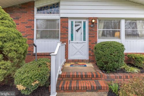 26 Summit Ave, Berlin Boro, NJ 08009-2237