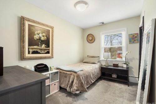 106 Halyan Rd, Yorktown Hgts NY  10598-4304 exterior