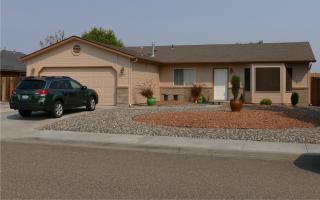 903 Buchanan St, Kennewick, WA 99336-9203