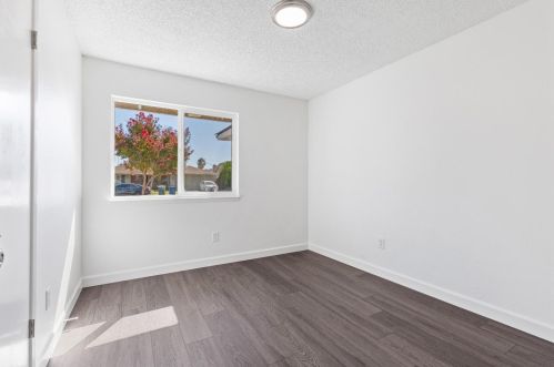 3809 Longbridge Dr, Modesto CA  95356-0856 exterior
