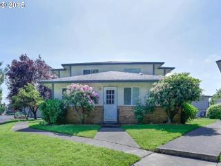 1569 Hale Pl, Damascus, OR 97030