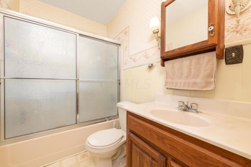 300 Stanley St, Bellefontaine OH  43311-2454 exterior