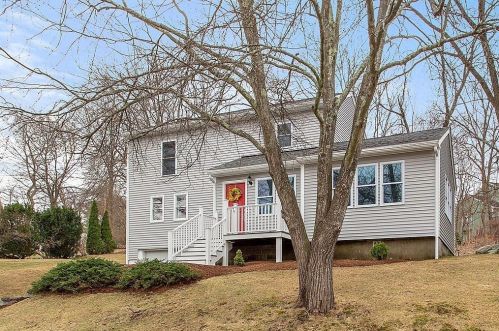 2 Assabet St, Maynard, MA 01754-1911