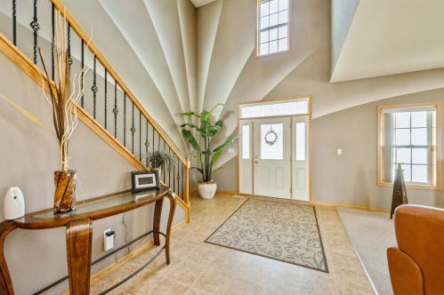 9735 Fountain Ave, Milwaukee, WI 53224-3349