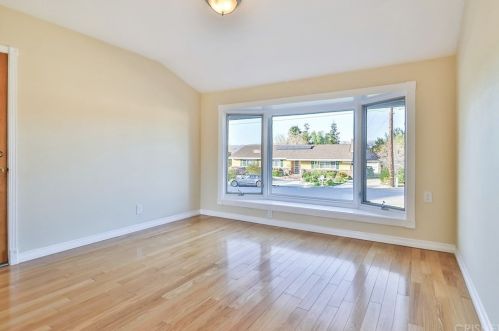 1229 Carmel Dr, Simi Valley CA 93065-4118 exterior