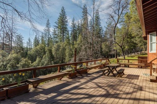 15227 Green Way Pl, Grass Valley, CA 95945-8809