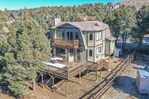 1526 Monte Vista Dr, Big Bear City CA  92314 exterior